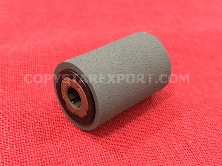FEED ROLLER WITH HUB